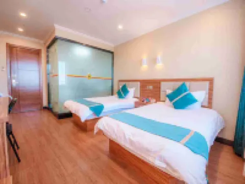 Super 8 Hotel (Dunhua Railway Station)