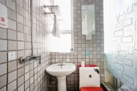 ハルビン紅碩園ホテル(中華巴洛克老道外文化區) Heilongjiang University of Science and Technology Gymnasium周辺のホテル