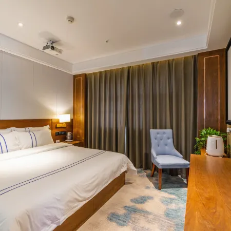 Mengzhou Huiyijia Business Hotel