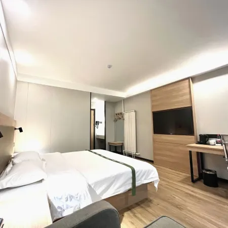 Huayi Select Hotel by Home Inn (Zouping Huangshan Fifth Road)