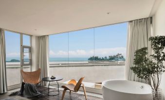 See the Sea Seaview Apartment