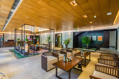 Yi Bo Hu Pan Hotel Отели в г. Linhai