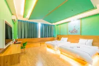 CLOUDS Hotel (Midu County Government)