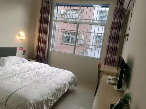 Ba Lu Hotel فنادق في يوانجيانغ