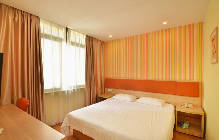 Lujiang Lejia Express Hotel