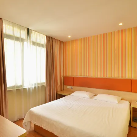 Lujiang Lejia Express Hotel