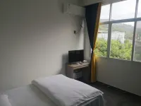 Hanyuan Yijia B&B Отели рядом с достопримечательностью «Tangjiaxiang Passenger Transport Terminal»