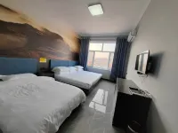 Jingbian Luhu Hotel Отели рядом с достопримечательностью «Longzhou Danxia Landform»