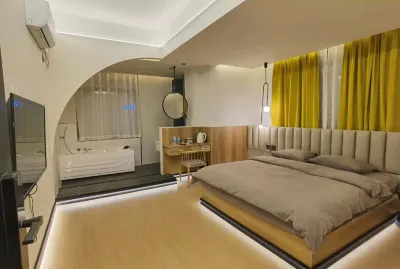 Huguangli Homestay Hotels in Huguangyan Park