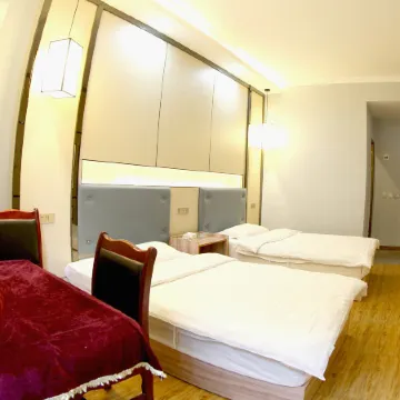 Near Shuitongyu Mountain Ecological Resort Hotel