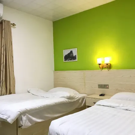 Yingfeng Xiaozhan Hotel