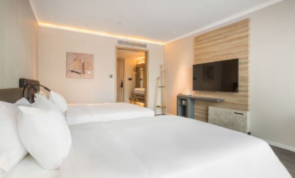 HanTing Hotel (Shangrao Guangfeng International Trade City)