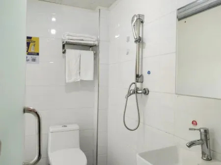 Wanyuan Shengyuan Hotel Отели рядом с достопримечательностью «Chuanshan Revolutionary Base Wanyuan Defend War Display Hall»