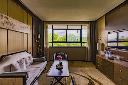 퉁신레이크 호텔