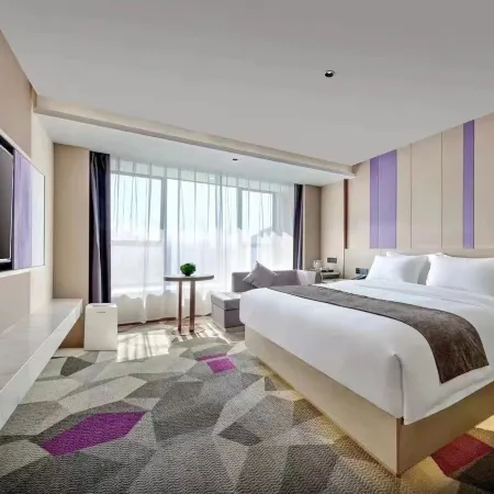 Lavande Hotel (Xintian County Government)