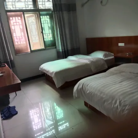 Foping Huaxing Inn