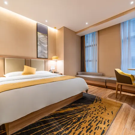Qianyue Grand Hotel (Duyun Wanda Plaza)