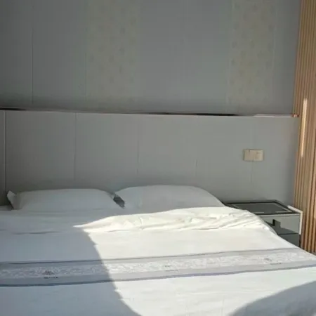 Yuexin Hotel