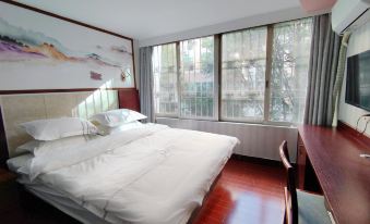 Dongzhikang Apartment (Guangzhou Beijing Road Pedestrian Street Nongjiangsuo Subway Station)