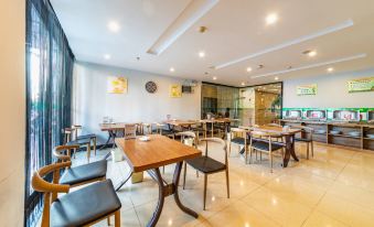 Greentree Inn (Longcheng Daqing Road Wanda Square - Housity