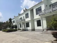 Shouzhuoyuan Resort Hotels in Honghu