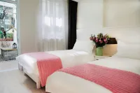 Peking Station Hostel