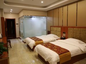 Gaotai Longteng Business Hotel