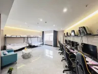 Rubik's Square Greene E-sports Hotel