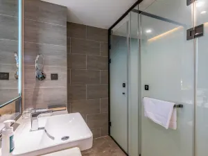 Atour Hotel