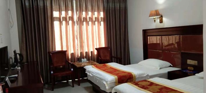 Xingyun Hotel Hotels in Zhenkang