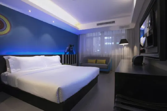 Orange Hotel (Nanjing Fuzimiao Zhangfuyuan subway station store)