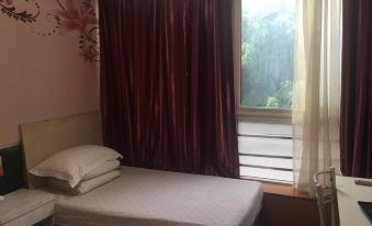 Yishangju Hostel (Shanghai Huashan Road)