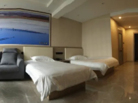 呼瑪金色港湾ホリデイホテル 呼瑪のホテル