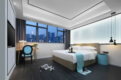 Elong ME Hotel (Wuhan University of Technology Mafangshan Subway Station) Отели рядом с достопримечательностью «Central China Normal University Graduate School»