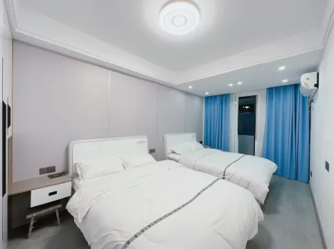 Yipin Homestay (Huanggang Vocational and Technical College)