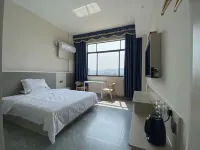 Luoding Mountain Lake Hotel