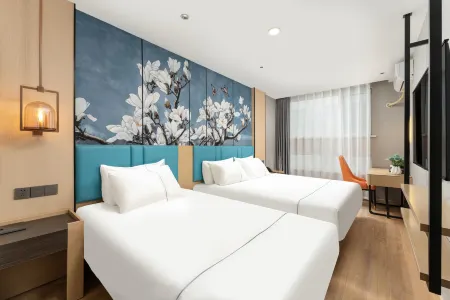 Magnolia Hotel (Jinan Daming Lake)