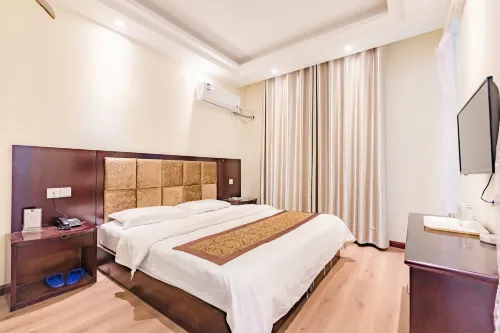 Home Inn Huayi Hotel (Shangqiu Yucheng County Future Avenue)