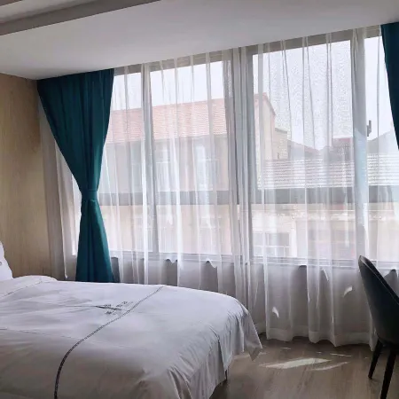Peixian Holdings Hotel