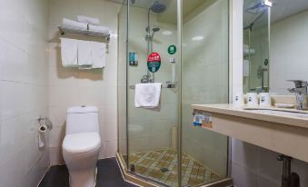GreenTree Hotel (Kunshan Huaqiao Subway Station Zhongjun World City)