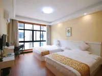 Bamboo and Apricot Garden House