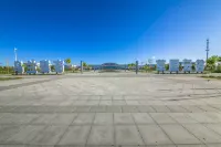Howard Johnson Domando Plaza - parking