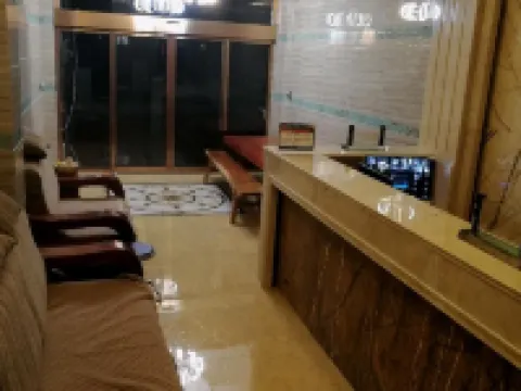 Shiping Jiayuan Hotel