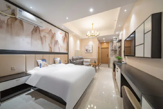 Paluo Cinema Apartment (Pingyin Passenger Transport Center Shop)