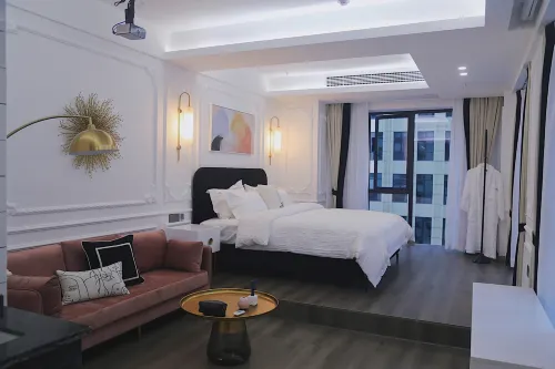 Zhangjiajie Xunshanye Homestay (Tianmenshan Cableway Station)