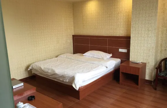 平南隆達商務酒店