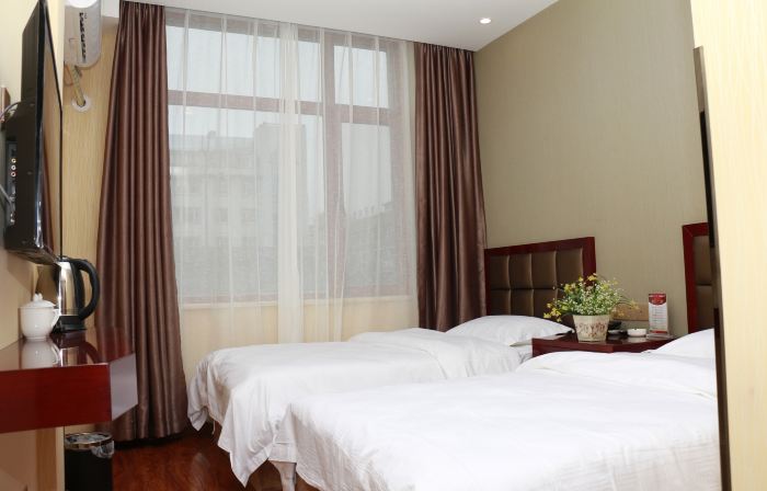 Dunhua Bosheng Hotel