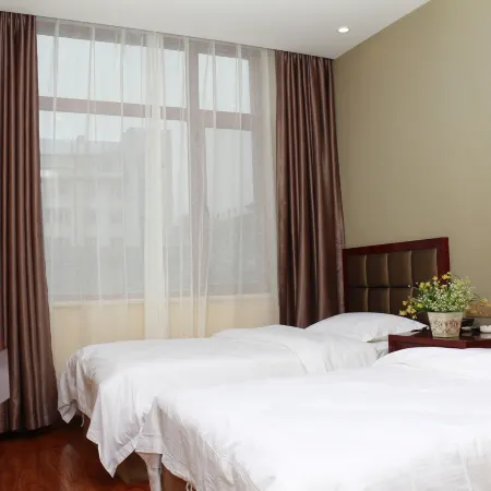Dunhua Bosheng Hotel