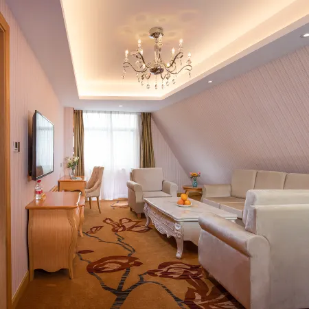 Vienna Hotel (Jiujiang Duchangxin Bus Station)