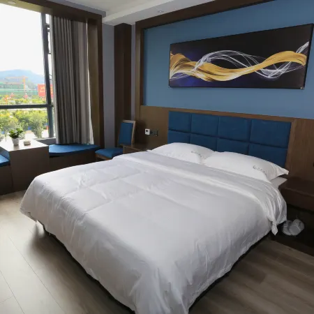 Wu Dingpo Moon Hotel